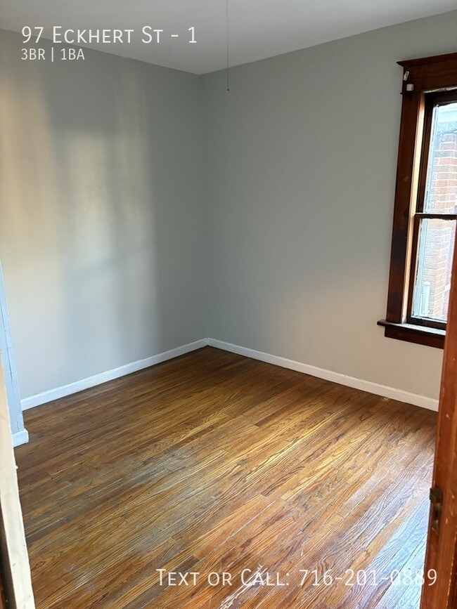 Building Photo - 97 Eckhert St