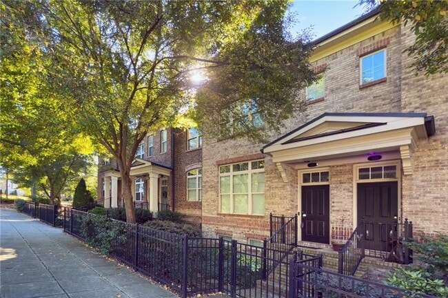 Foto del edificio - 1221 Lavista Rd NE