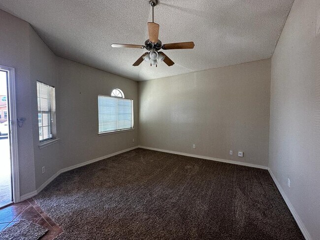 Building Photo - 3588 Tierra Calida Dr