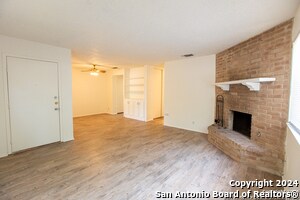 Foto del edificio - 8030 Echo Wind St