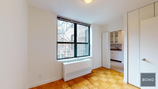 Foto del edificio - 247 W 87th St