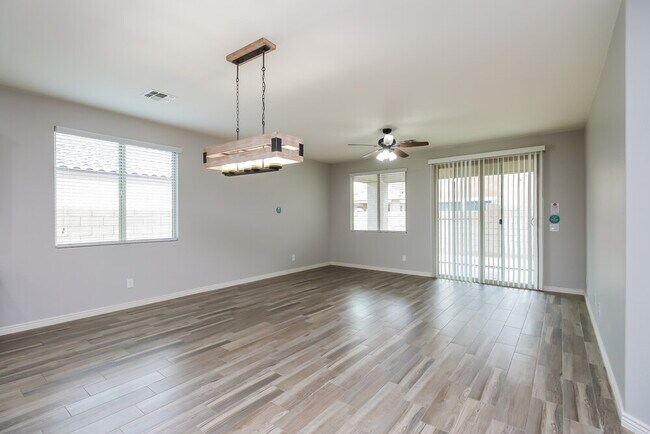 Building Photo - 20998 E Pecan Ln