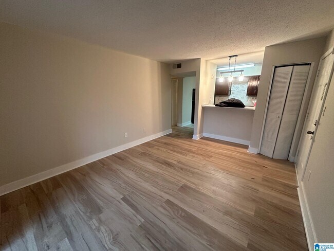 Foto del edificio - 412 Skyview Dr