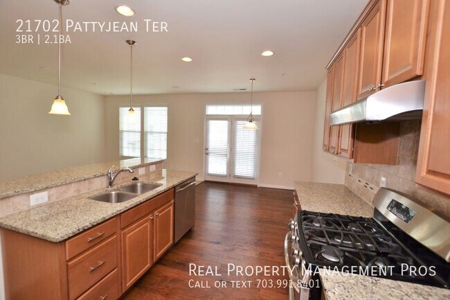 Foto del edificio - 21702 Pattyjean Terrace