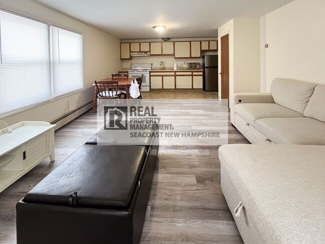 Building Photo - 17 Ellison Dr