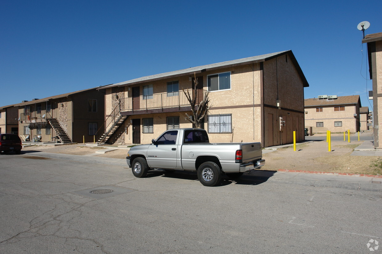 Building Photo - 4740 Convaire Ave