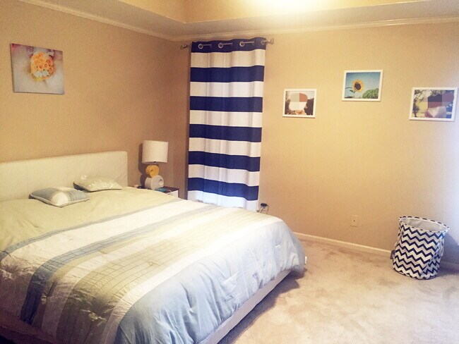 Foto del edificio - 2022 Cross Cir