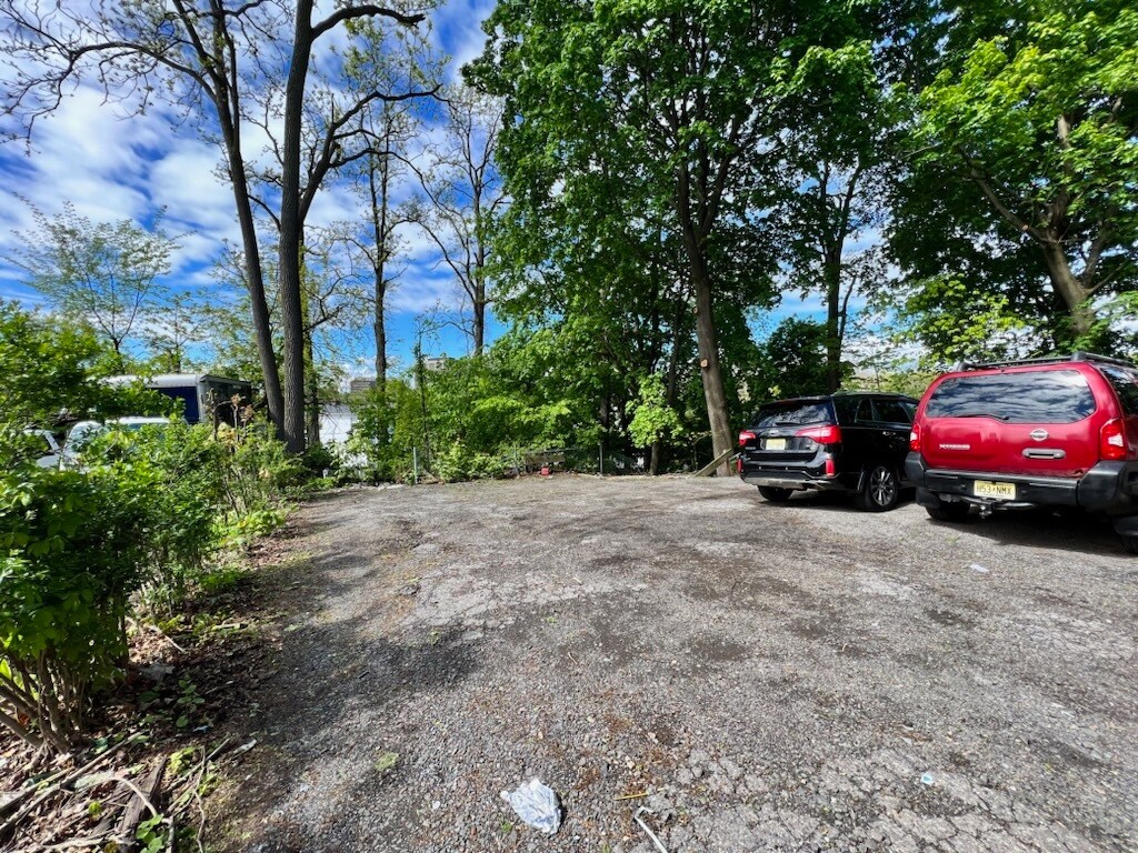 Building Photo - 14 Mount Airy Pl