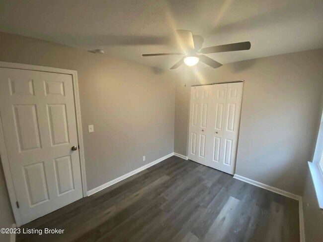 Foto del edificio - 1533 S 32nd St