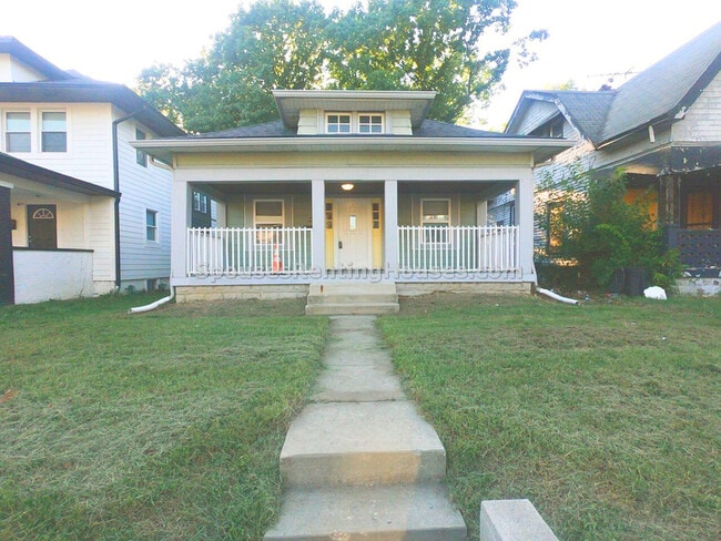 Photo - 3608 N Kenwood Ave House