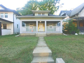 Building Photo - 3608 N Kenwood Ave