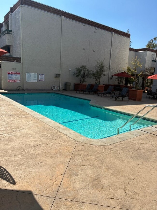 Foto del edificio - BRAND NEW 1 BEDROOM 1 BED UNIT!!!!