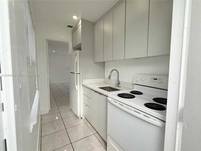 Foto del edificio - 2780 NW 14th Ct