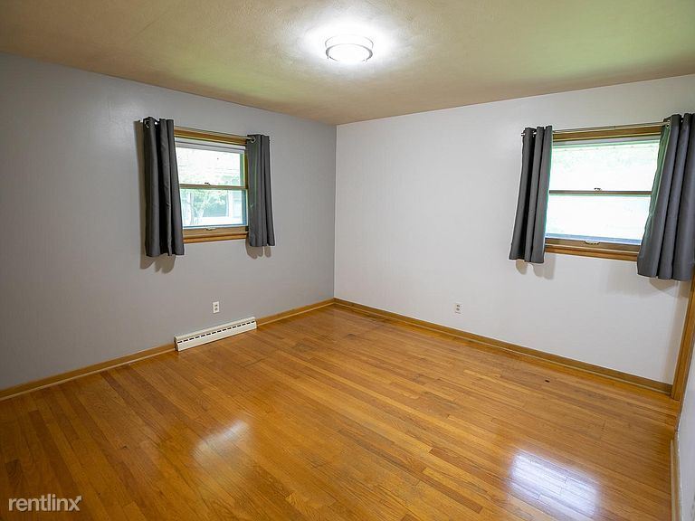 Primary Photo - 3 br, 1.5 bath House - 711 E Sunnycrest Dr