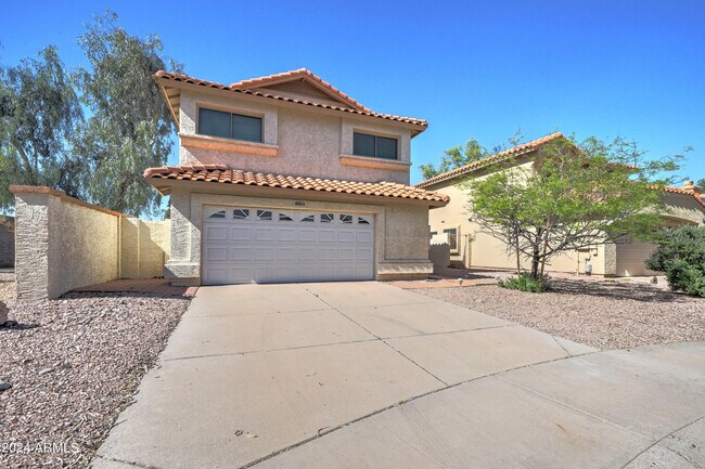 Building Photo - 8804 E Charter Oak Dr