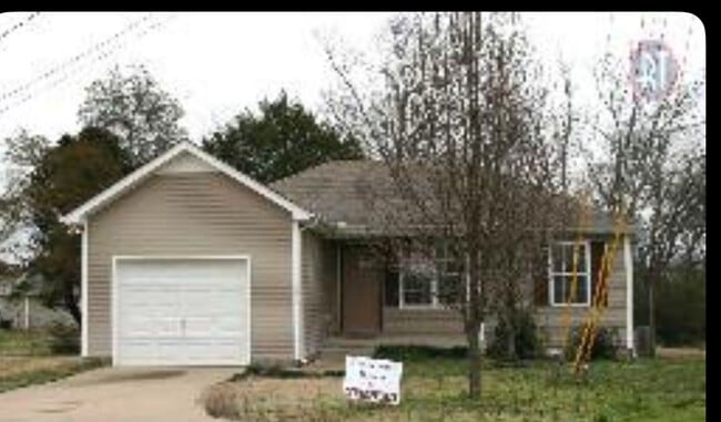 Foto del edificio - Nice two bedroom with a garage in Murfreesboro by Carter rent to own