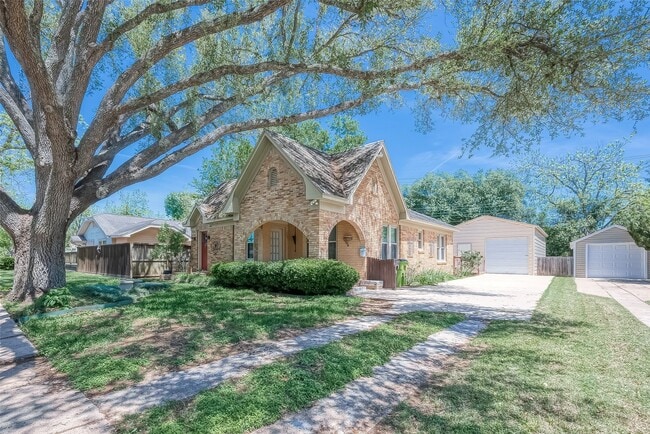 Foto del edificio - 1309 2nd St