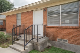 Building Photo - 341 Fouts Ave