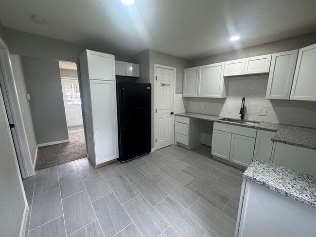 Building Photo - Welcome Home