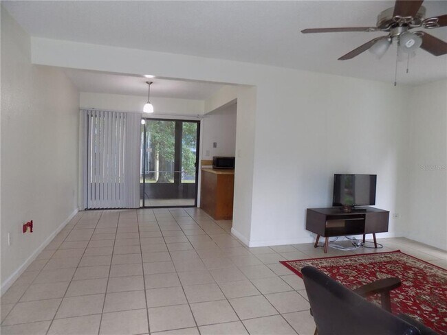 Foto del edificio - 2811 SW Archer Rd