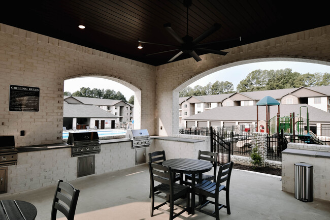 Building Photo - The Landing at Greensborough Village