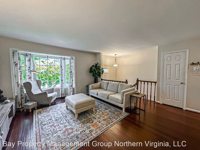Foto del edificio - 4 br, 3.5 bath House - 4239 Fox Lake Dr