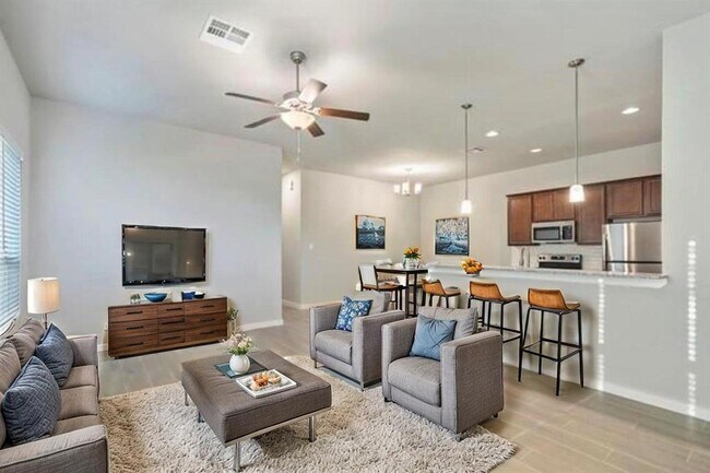 Foto del edificio - 218 Oakcrest Rd