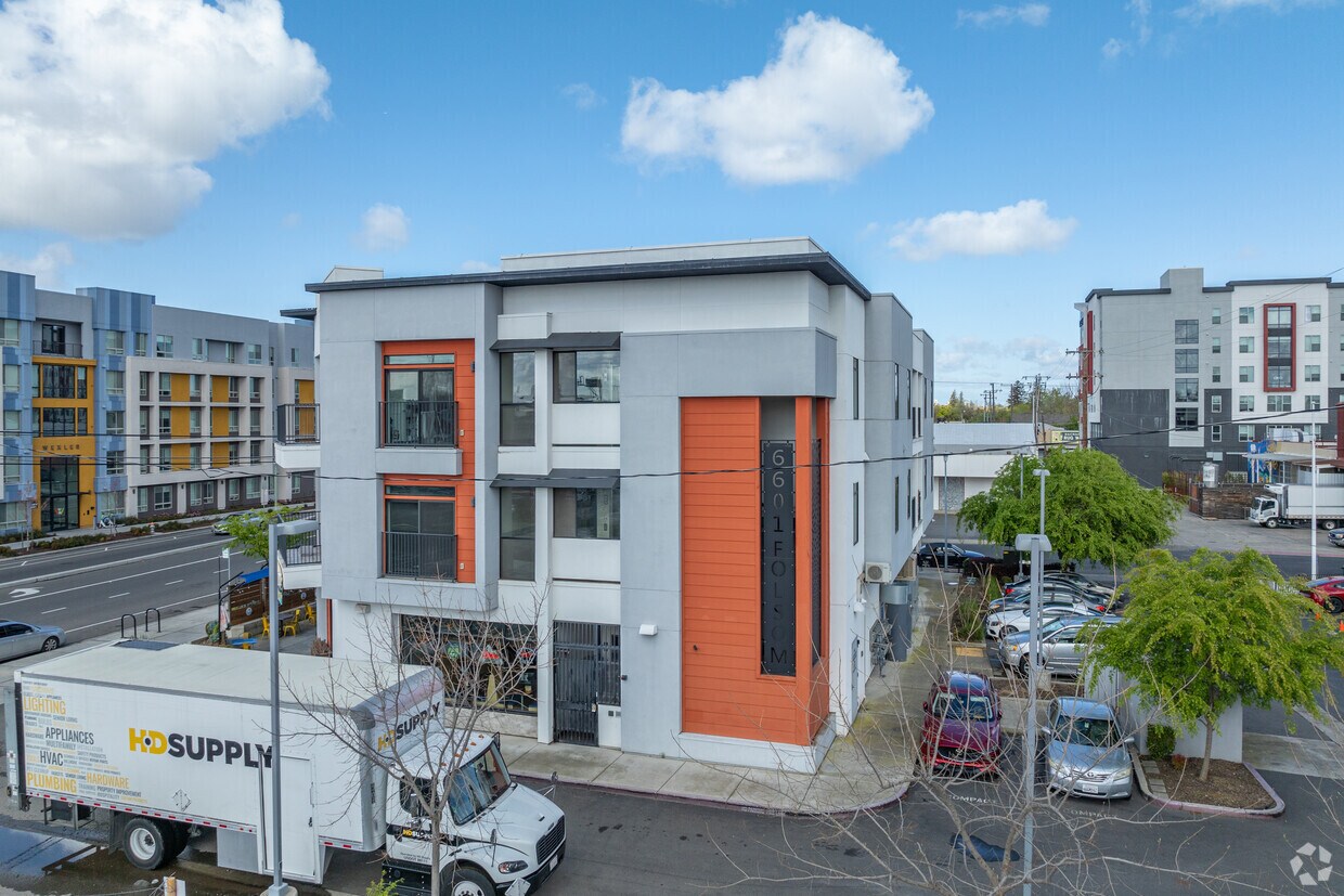 Foto del edificio - 6601 Folsom Blvd