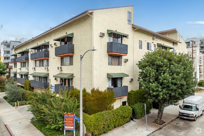 Building Photo - Las Casitas Apartments