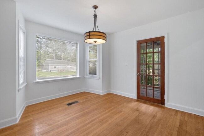 Foto del edificio - Beautiful 2 bed/1 bath