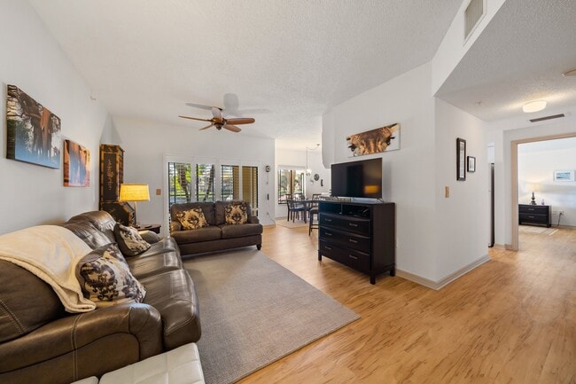 Building Photo - 3019 Alcazar Pl