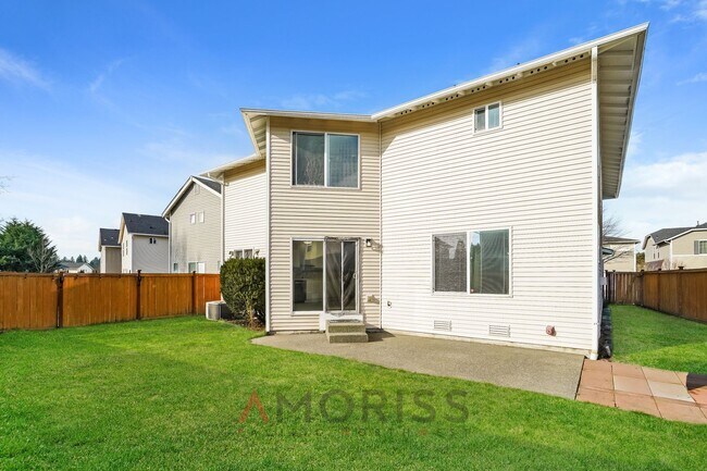 Foto del edificio - Spacious home in gated community