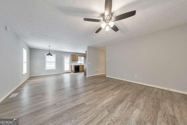Building Photo - 1398 Twin Mountain L Cir