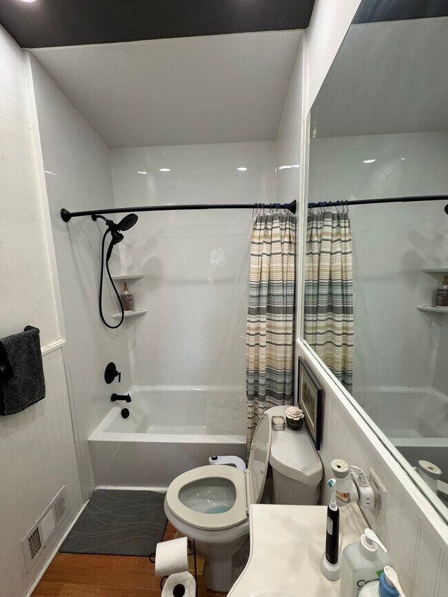 Foto del edificio - 17441 Pershing St