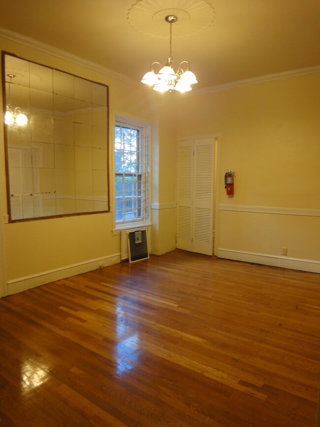 Photo - 3400 Race St House