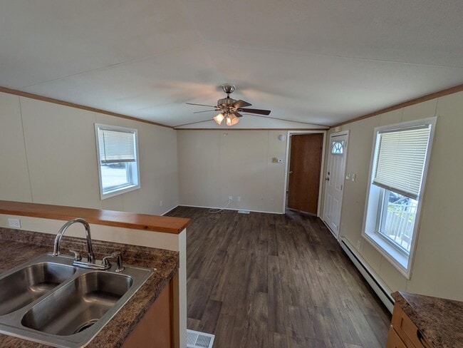Building Photo - 15 Krista Ln