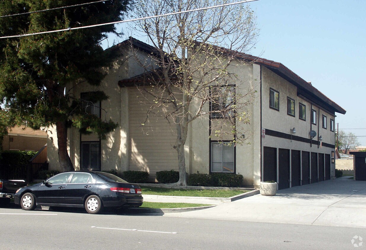 Building Photo - 8051 Whitaker St