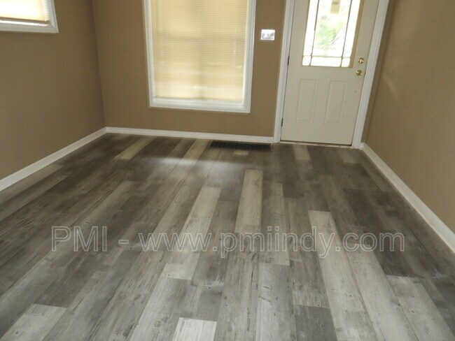 Building Photo - 2139 Sugar Grove Ave