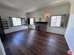 Building Photo - 1425 S Curson Ave