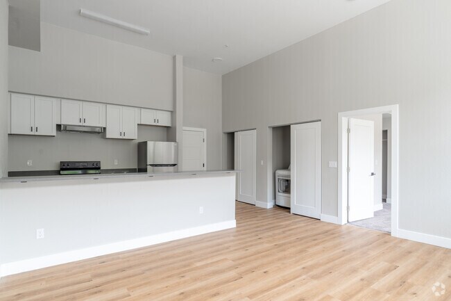 1HAB, 1BA - 745 ft² - Lincoln Building