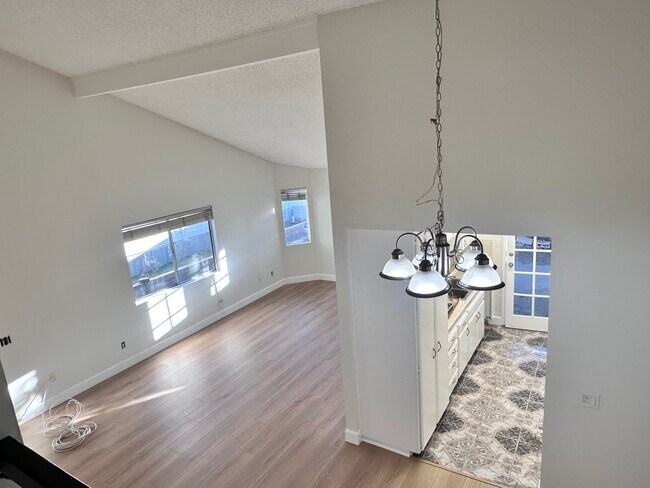 Foto del edificio - 14156 Oro Grande St