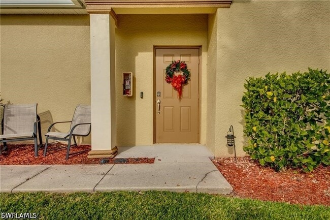Building Photo - 14776 Calusa Palms Dr
