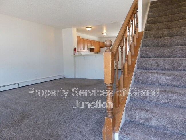 Foto del edificio - 3245 Downey Ct