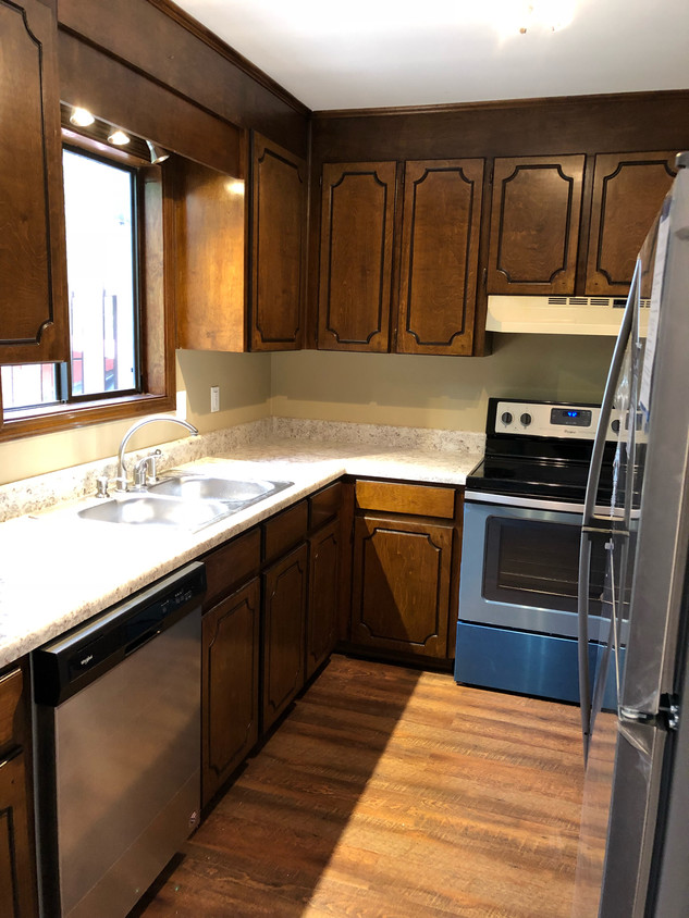 Building Photo - 317 Rock Knoll Dr