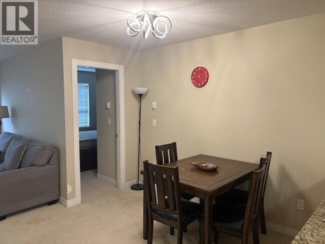 Photo du bâtiment - 6800 Eckersley Rd