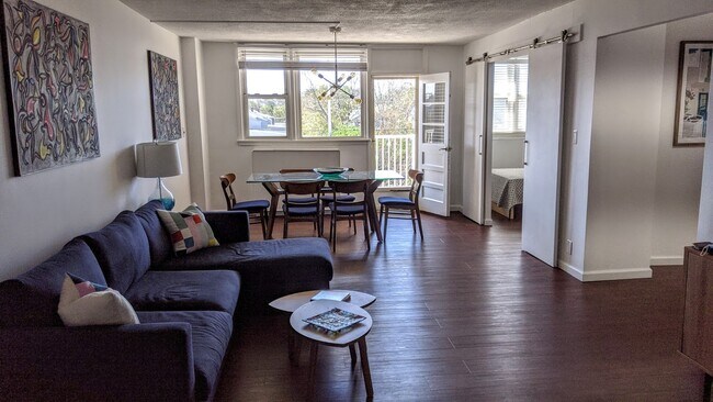 Building Photo - 675 Ocean Ave