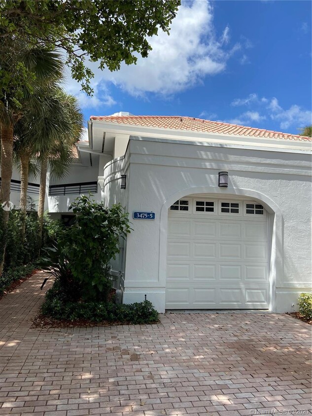 Primary Photo - 3475-10 Mystic Pointe Dr