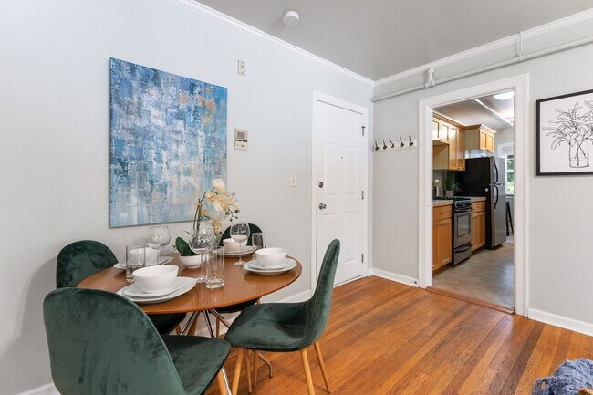 Foto del edificio - Bright 1 Bed condo in Kerns Neighborhood o...