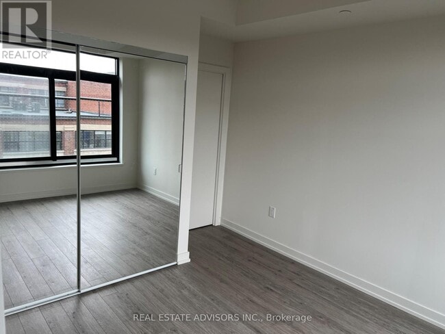 Building Photo - 181-181 Sterling Rd