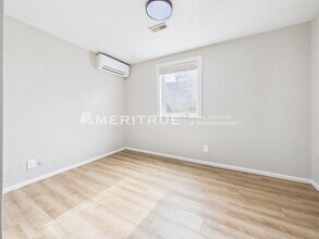 Building Photo - 967 W 2000 N